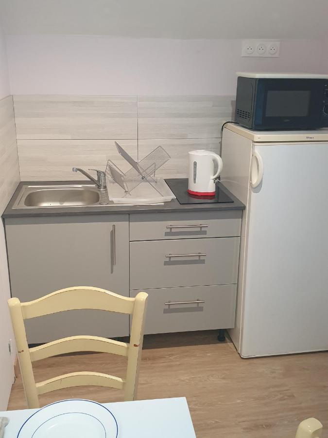 Apartament Les Geraniums Sullylois Zewnętrze zdjęcie